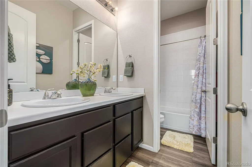 7159 S Riverwood Way Aurora CO 80016