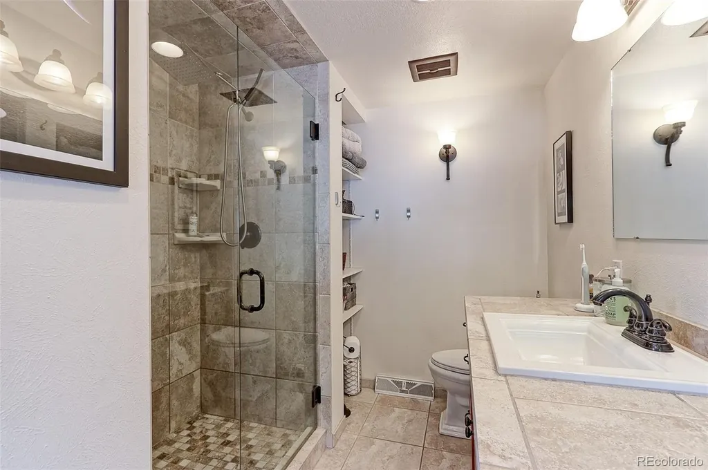8118 W 69th Way Arvada CO 80004
