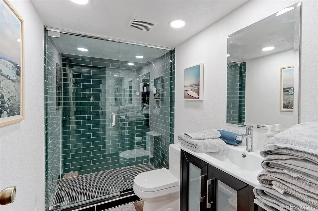 8118 W 69th Way Arvada CO 80004