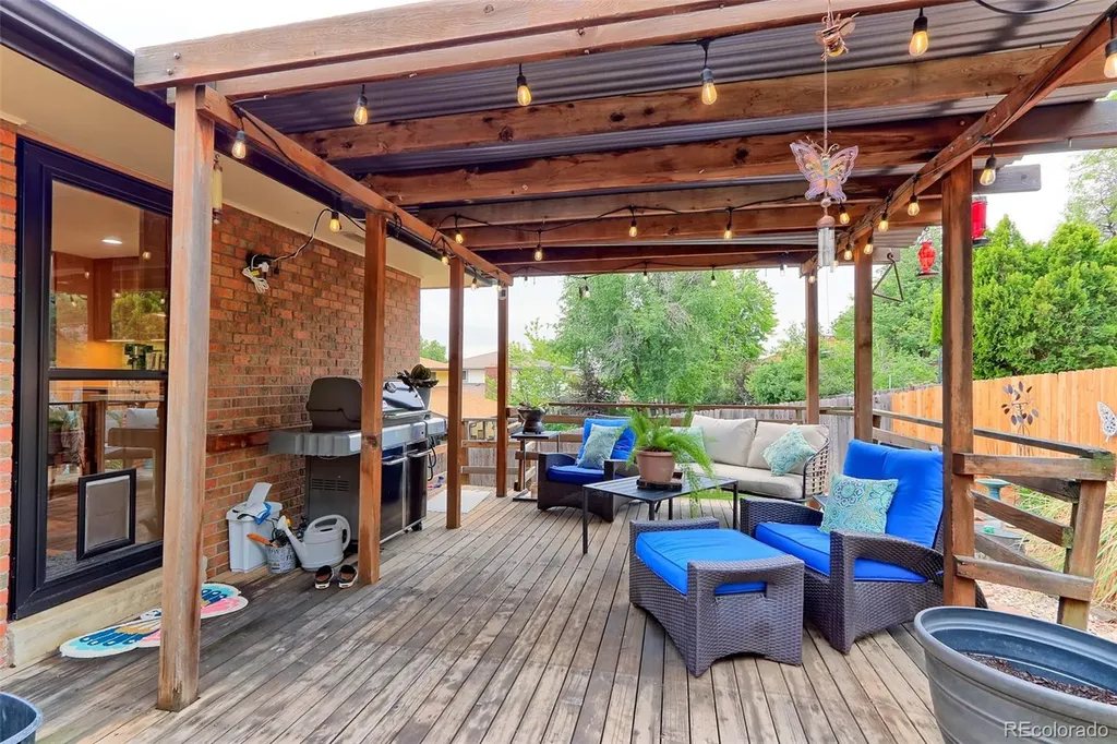 8118 W 69th Way Arvada CO 80004