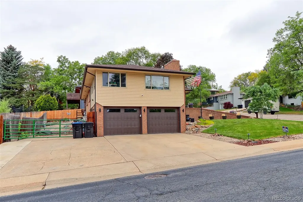 8118 W 69th Way Arvada CO 80004
