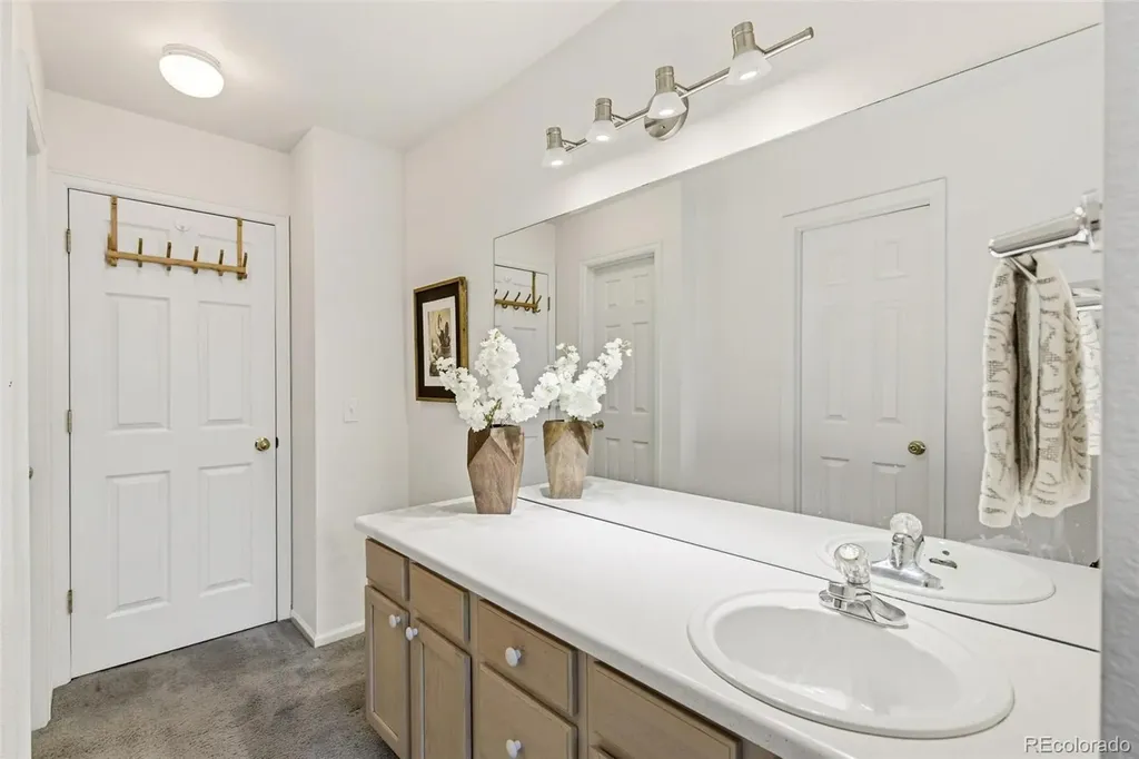 4003 S Carson Street Aurora CO 80014