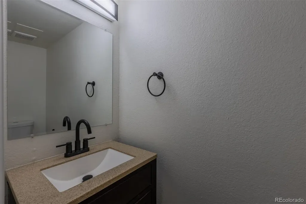 4464 Davenport Way Denver CO 80239