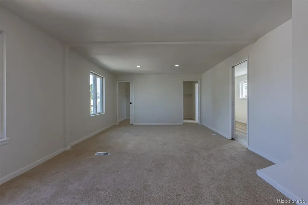 4464 Davenport Way Denver CO 80239