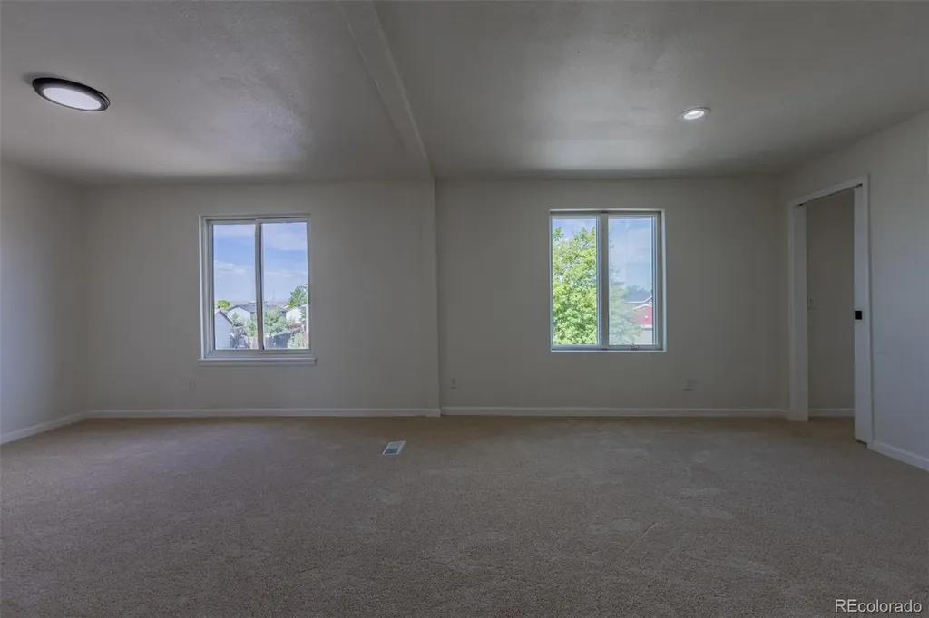 4464 Davenport Way Denver CO 80239