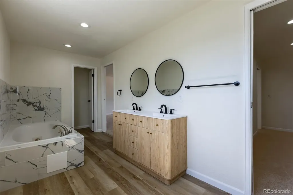 4464 Davenport Way Denver CO 80239
