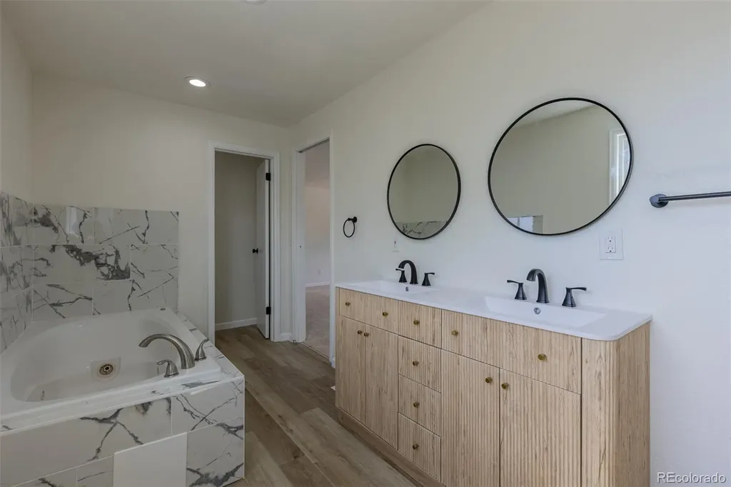 4464 Davenport Way Denver CO 80239