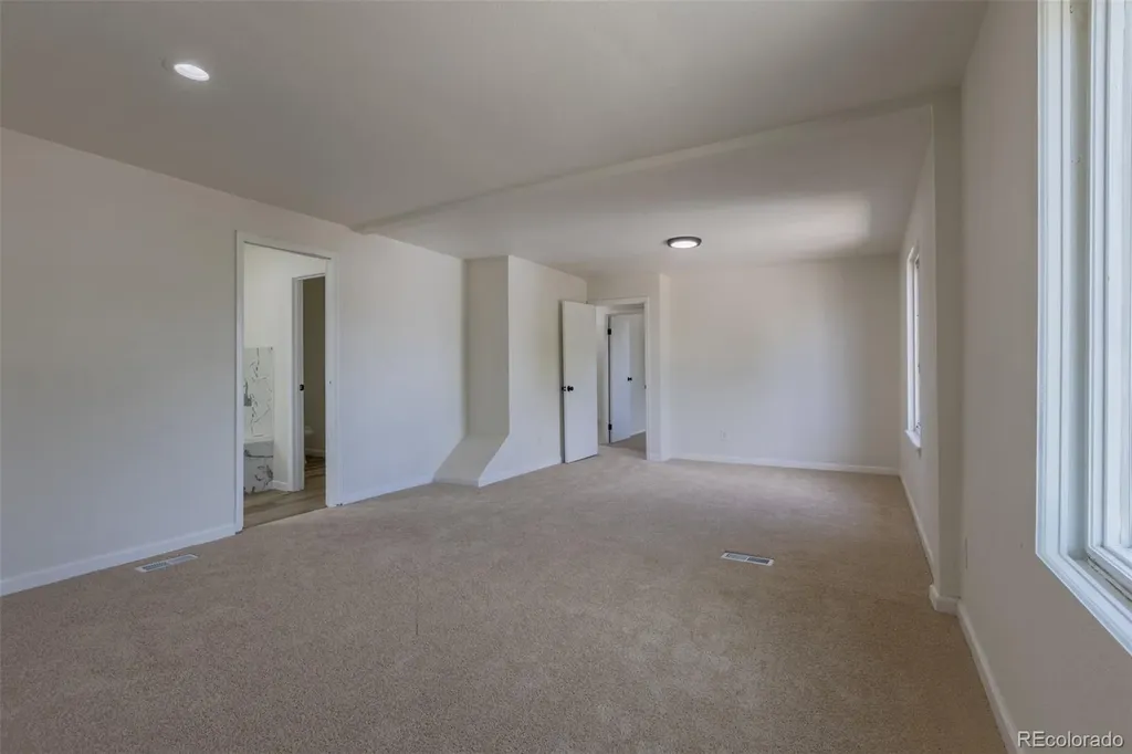 4464 Davenport Way Denver CO 80239