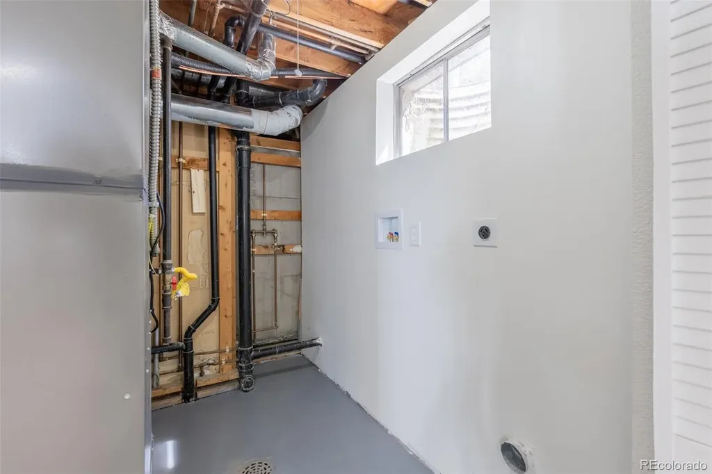4464 Davenport Way Denver CO 80239