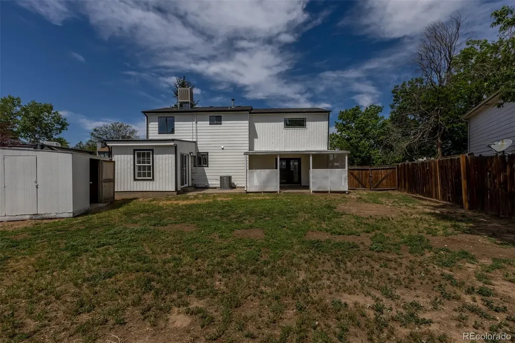 4464 Davenport Way Denver CO 80239