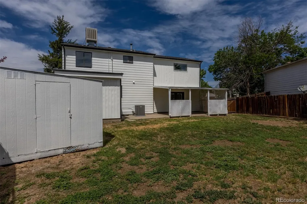 4464 Davenport Way Denver CO 80239