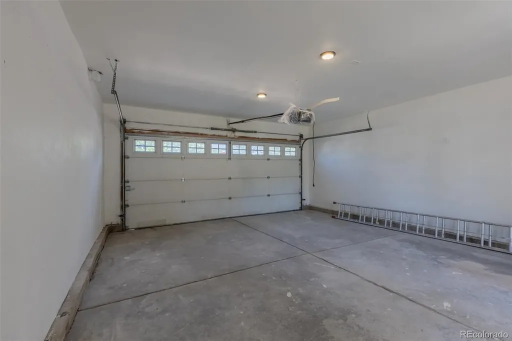 4464 Davenport Way Denver CO 80239
