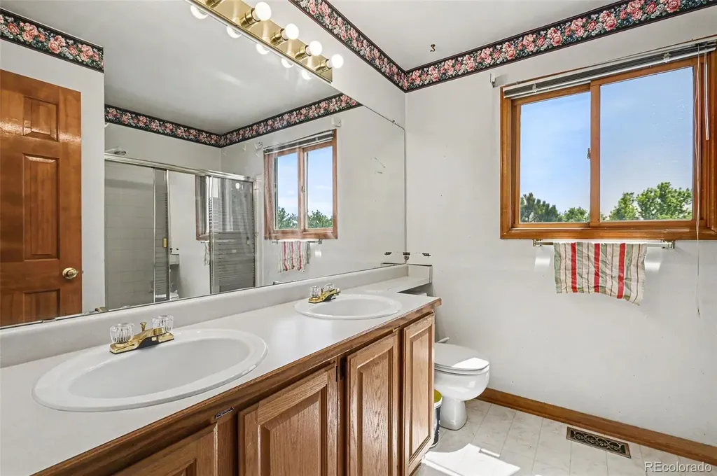 10172 Granite Hill Drive Parker CO 80134