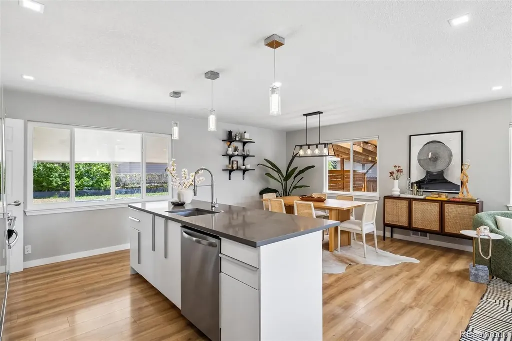 1888 S Filbert Court Denver CO 80222