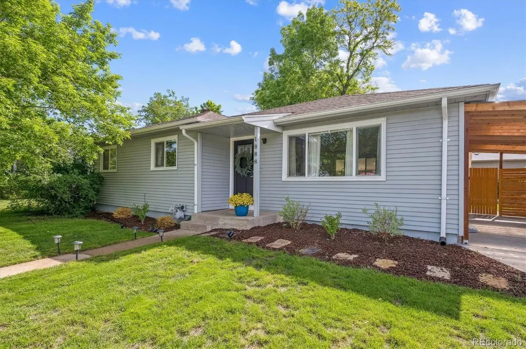1888 S Filbert Court Denver CO 80222
