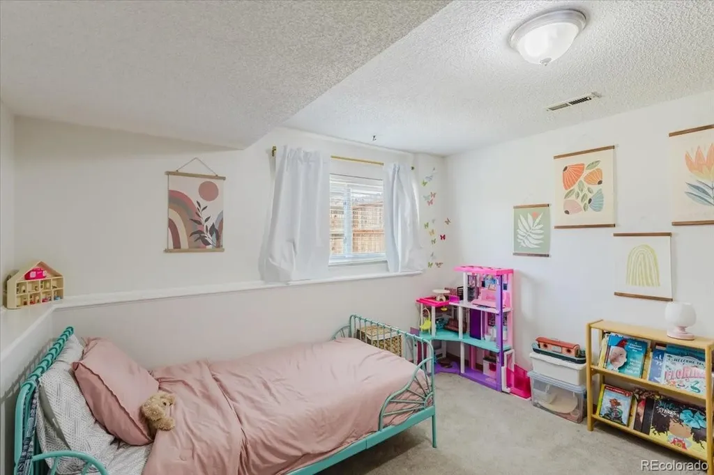 4933 Quari Street Denver CO 80239