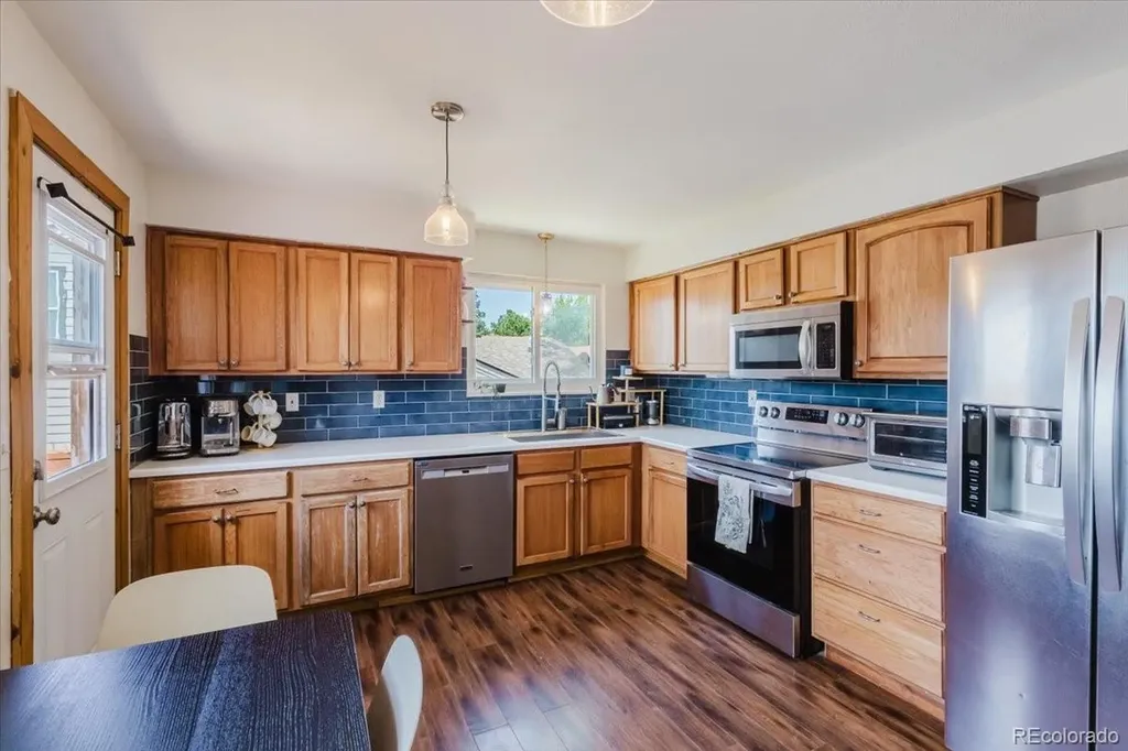 4933 Quari Street Denver CO 80239