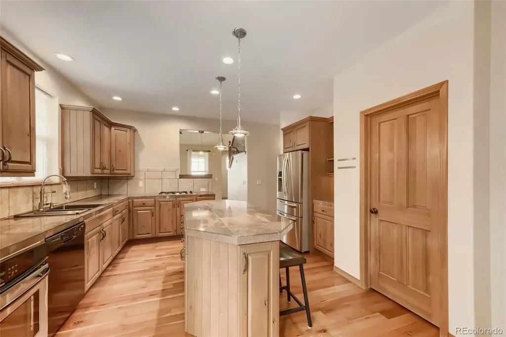 1820 Great Western Drive Longmont CO 80501