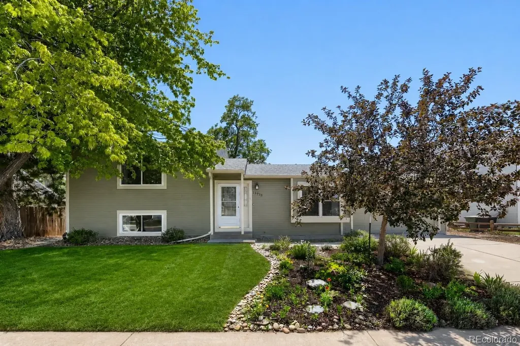 11713 Briarwood Drive Denver CO 80233
