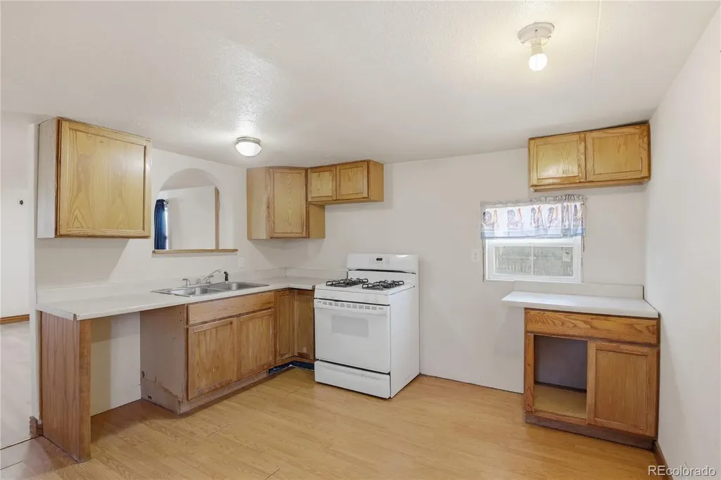 639 Wisconsin Avenue Limon CO 80828