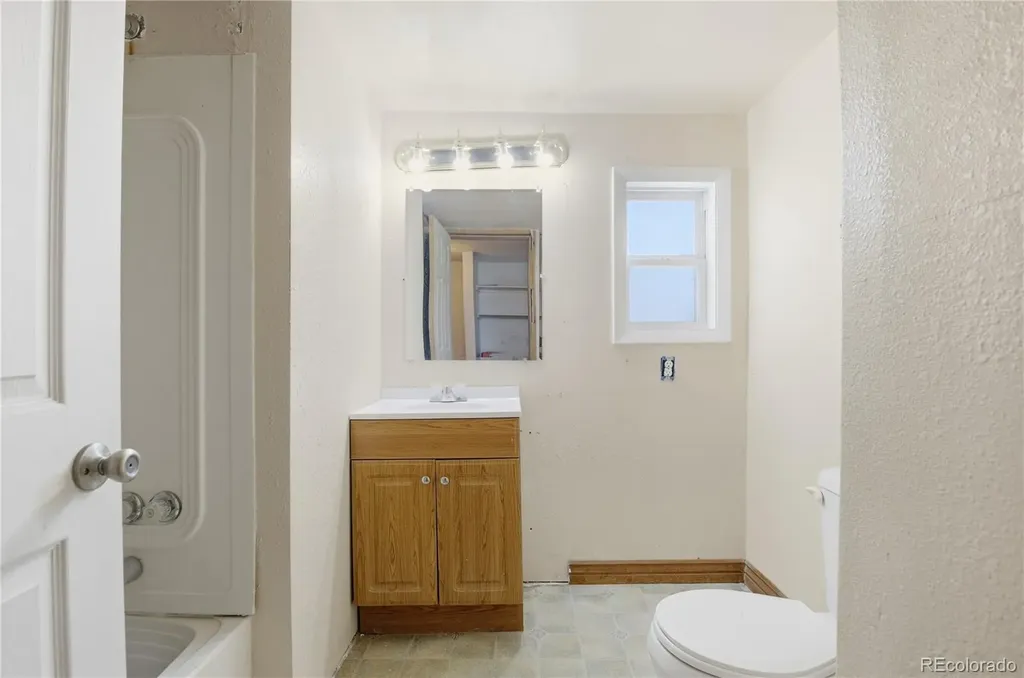 639 Wisconsin Avenue Limon CO 80828