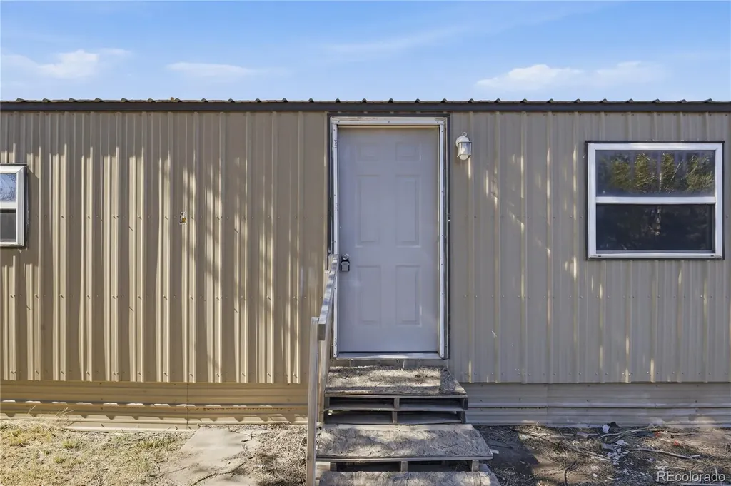 639 Wisconsin Avenue Limon CO 80828
