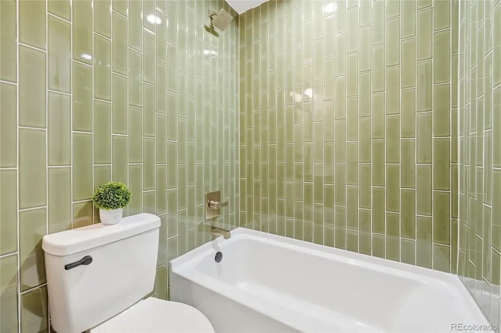 2466 S Krameria Street Denver CO 80222