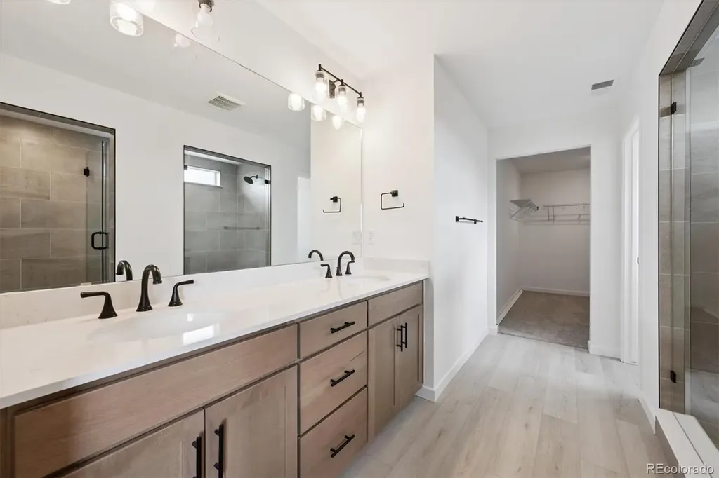 25020 E Pacific Avenue Aurora CO 80018
