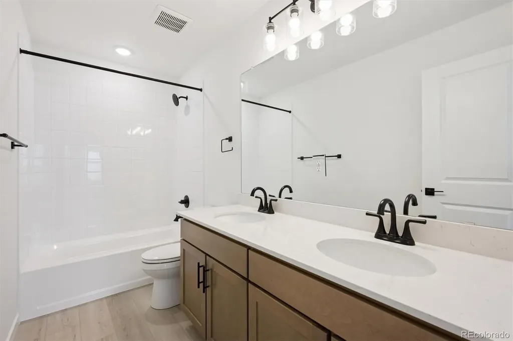 25020 E Pacific Avenue Aurora CO 80018