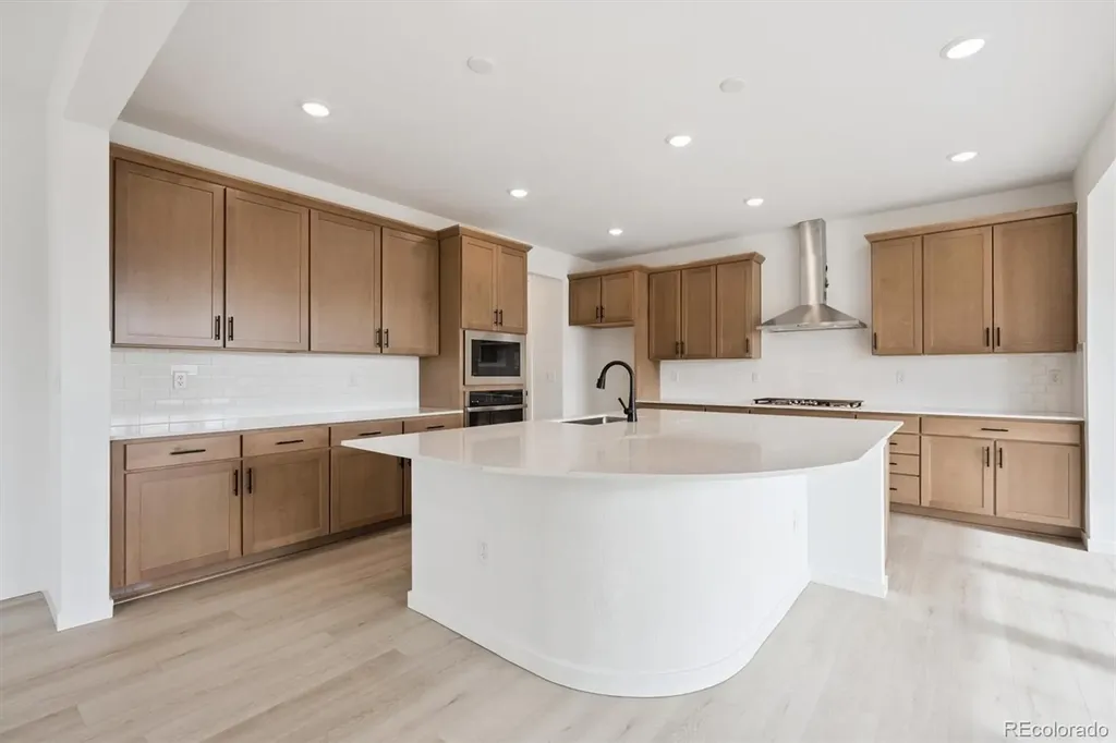 25020 E Pacific Avenue Aurora CO 80018
