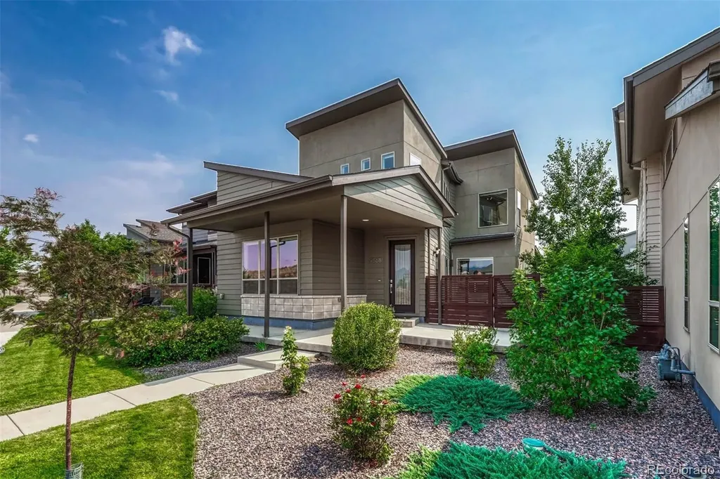 Littleton CO, 9568 Middle Fork Street