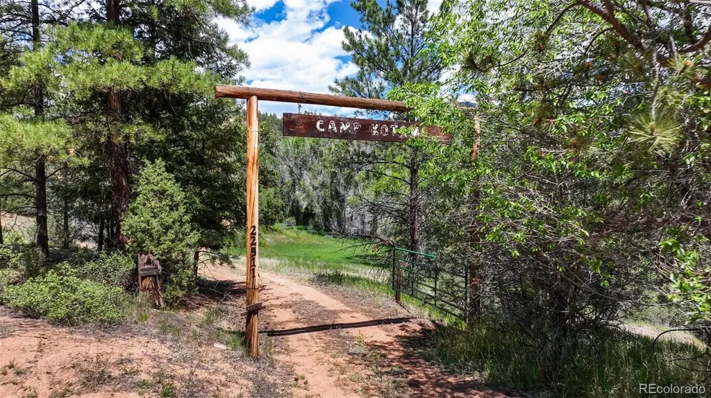 22511 Resort Creek Road Foxton CO 80433