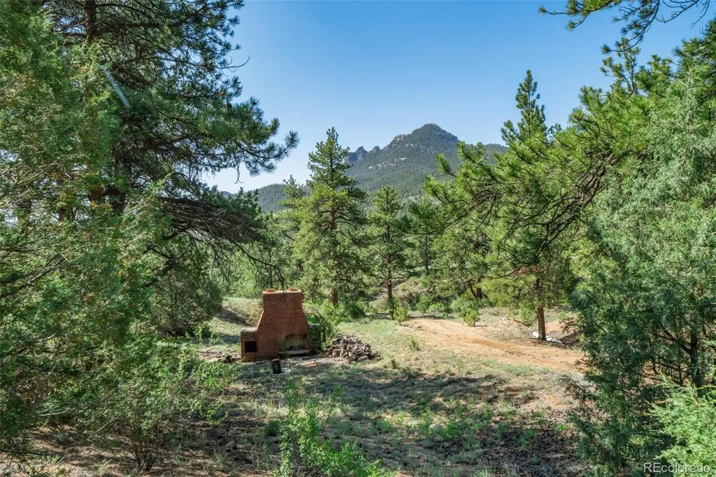22511 Resort Creek Road Foxton CO 80433