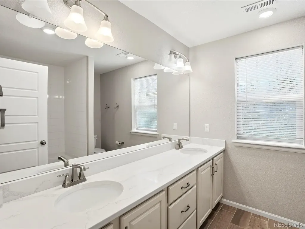 4984 Malaya Street Denver CO 80249