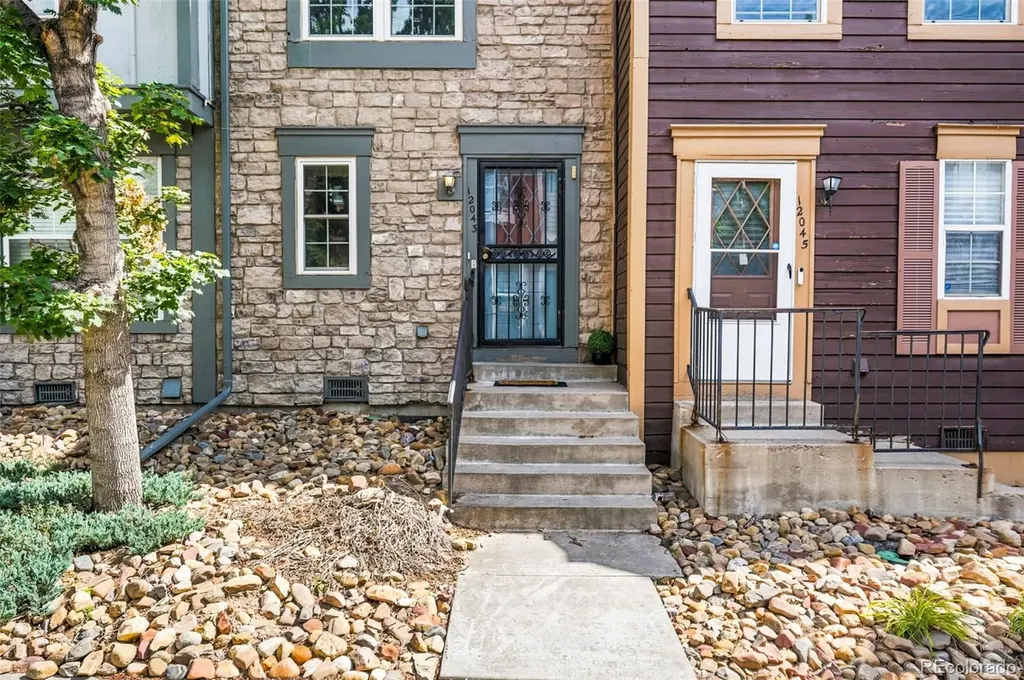 12043 E Hoye Drive Aurora CO 80012