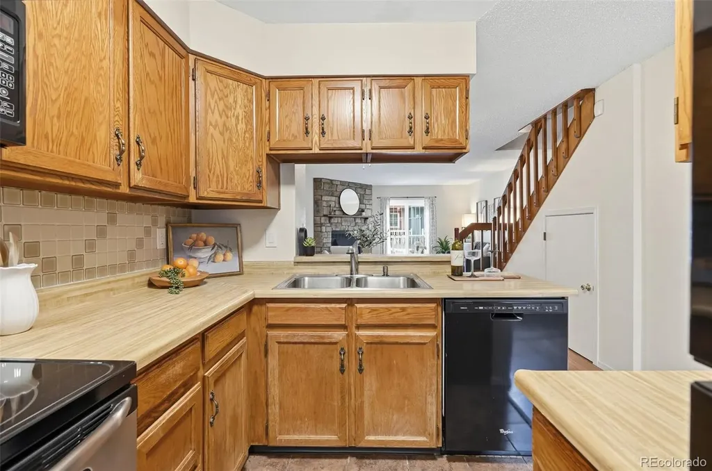 12043 E Hoye Drive Aurora CO 80012