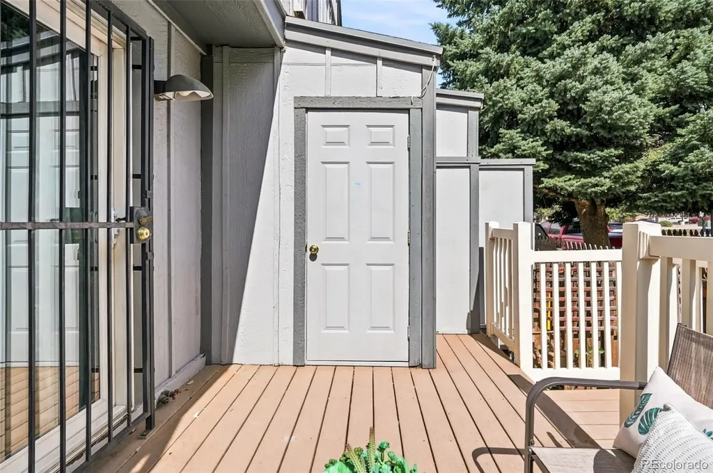 12043 E Hoye Drive Aurora CO 80012