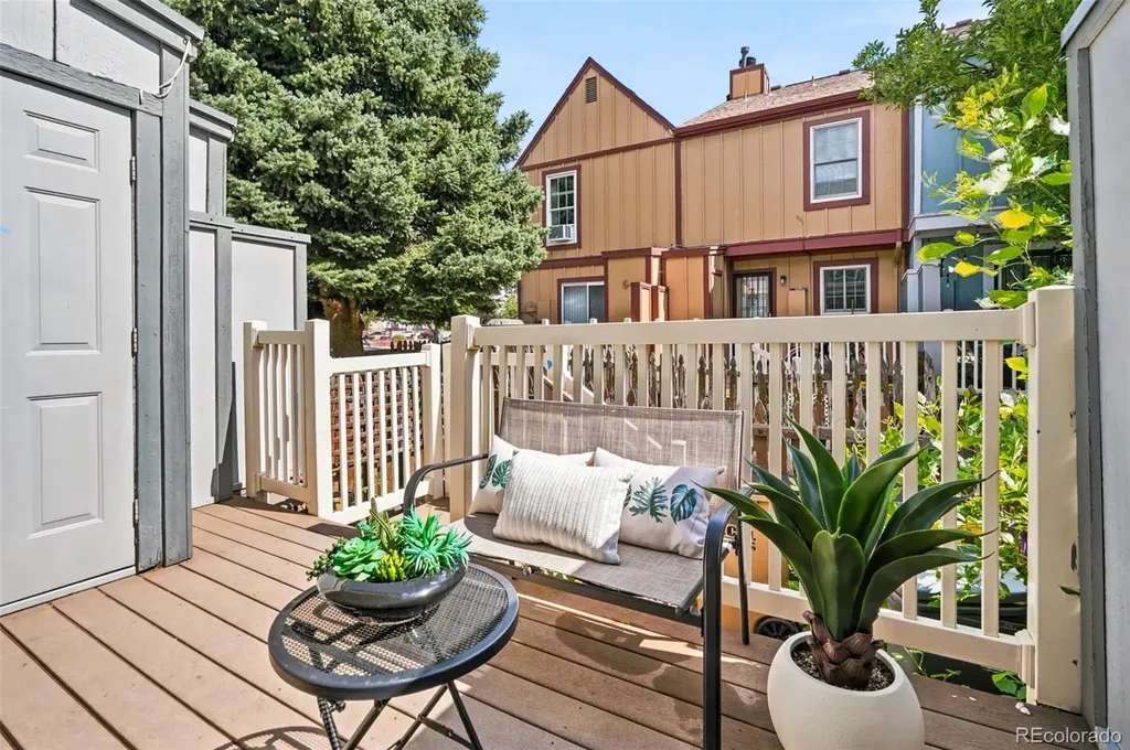 12043 E Hoye Drive Aurora CO 80012
