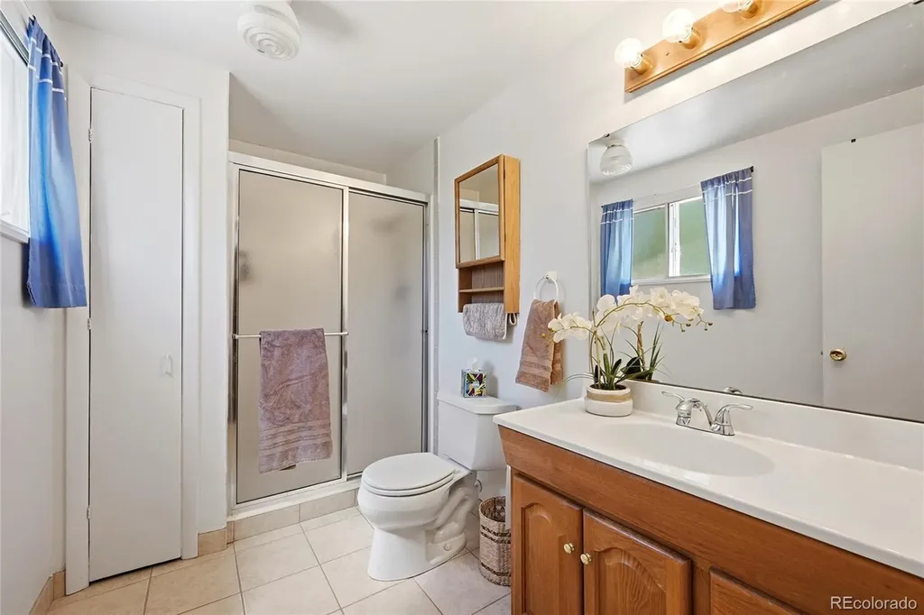 6861 S Washington Street Littleton CO 80122