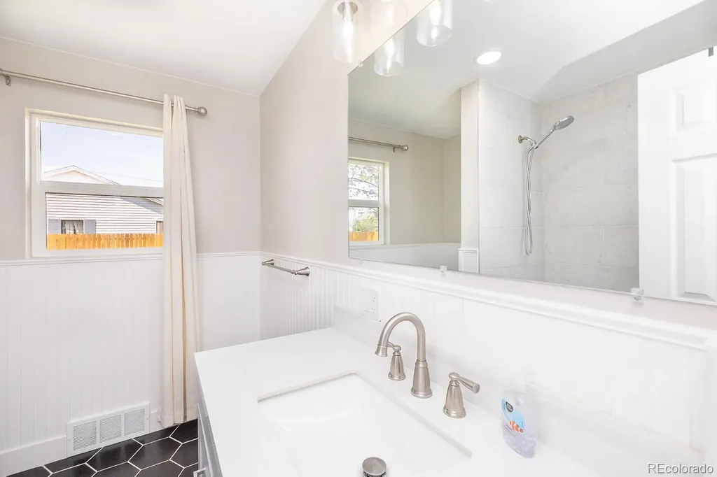 425 G Avenue Limon CO 80828