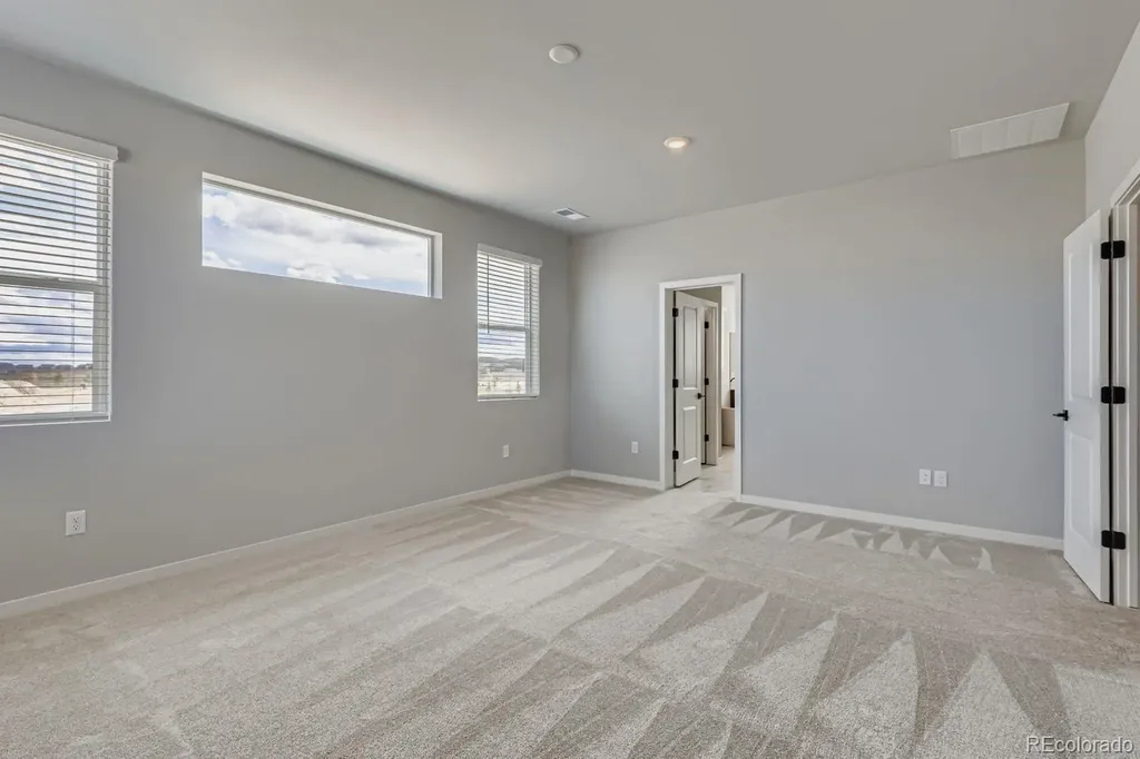46515 Sunrise Court Bennett CO 80102