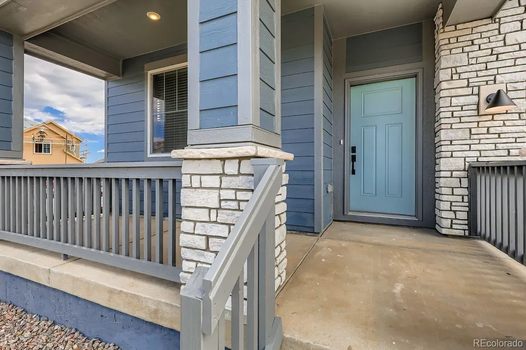 46515 Sunrise Court Bennett CO 80102