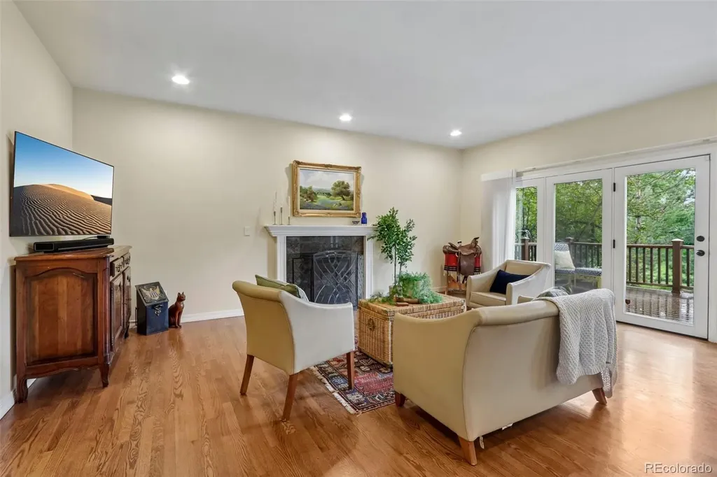 7154 Burgundy Drive Niwot CO 80503