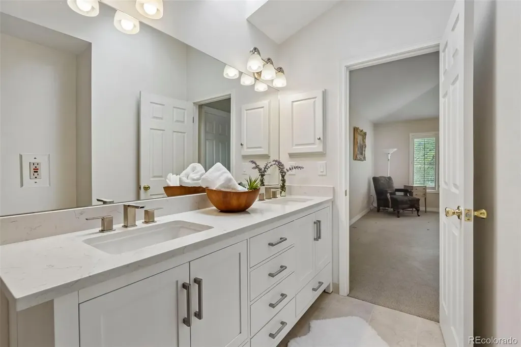 7154 Burgundy Drive Niwot CO 80503