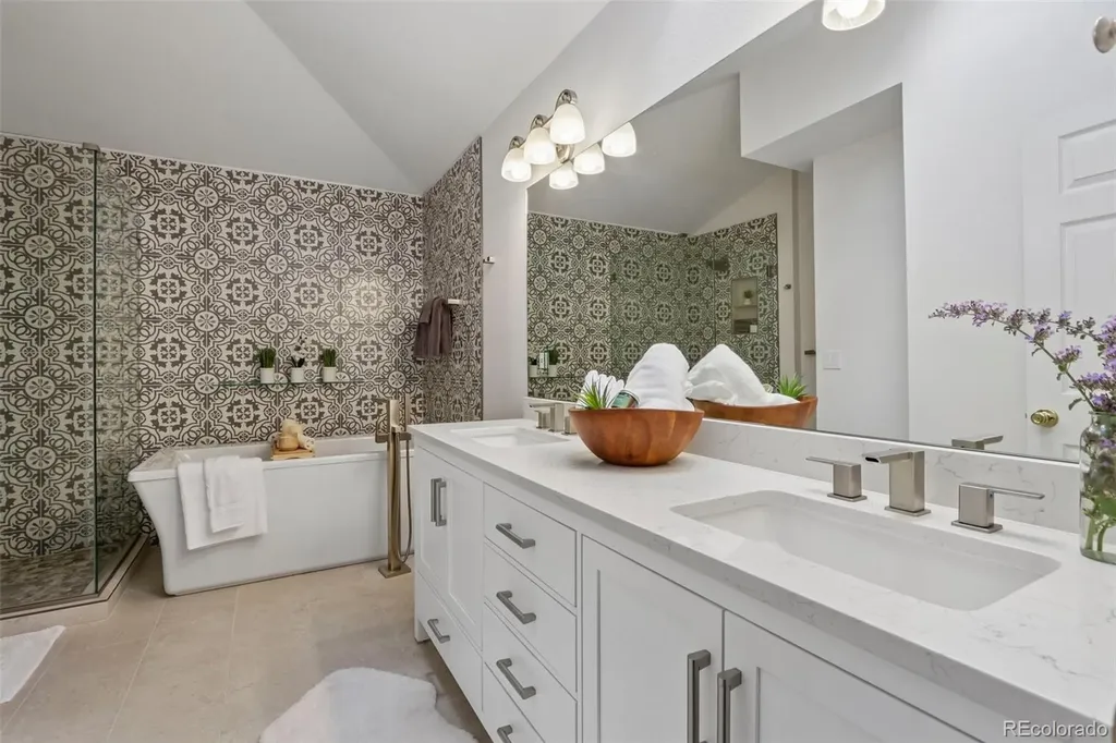 7154 Burgundy Drive Niwot CO 80503