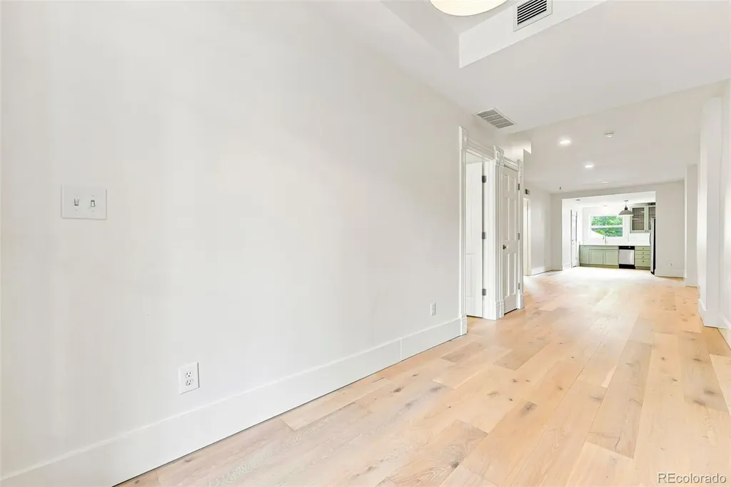 2554 W 32nd Avenue Denver CO 80211