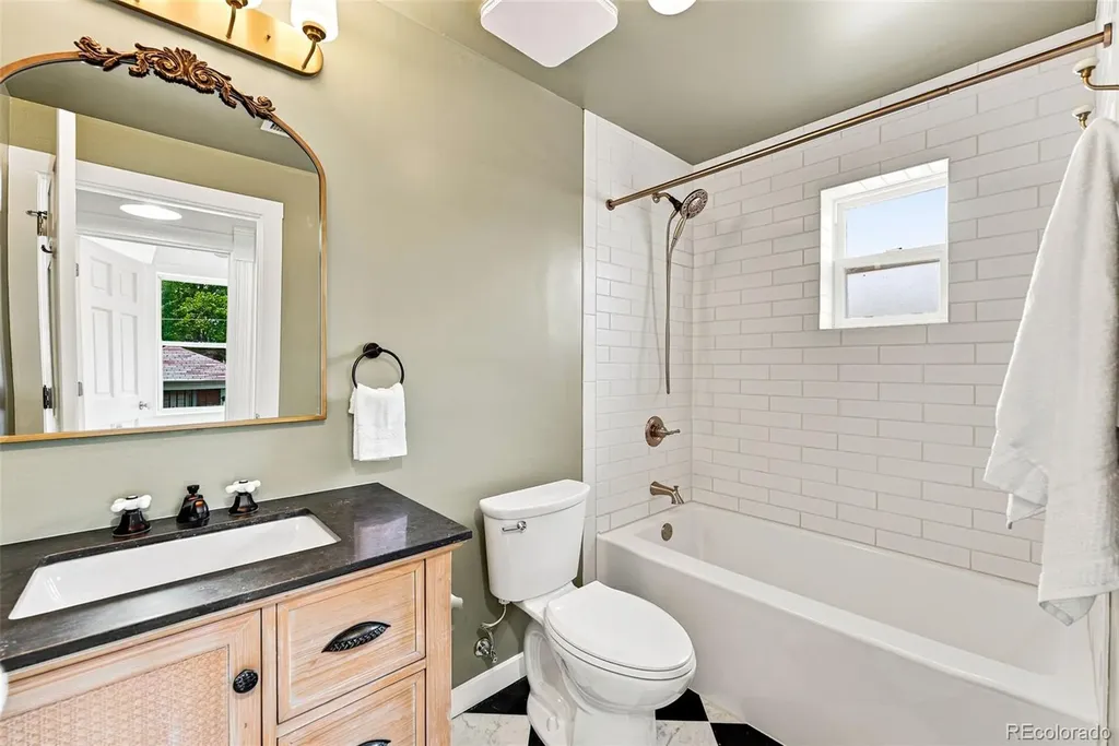 2554 W 32nd Avenue Denver CO 80211