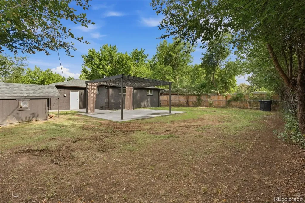 6033 Hoyt Court Arvada CO 80004