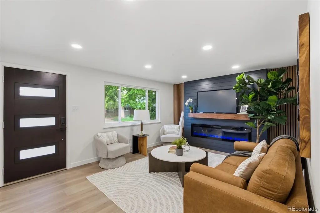 6033 Hoyt Court Arvada CO 80004
