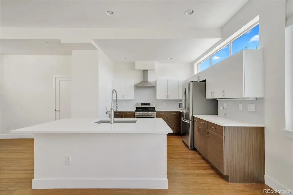 1208 Perry Street Denver CO 80204